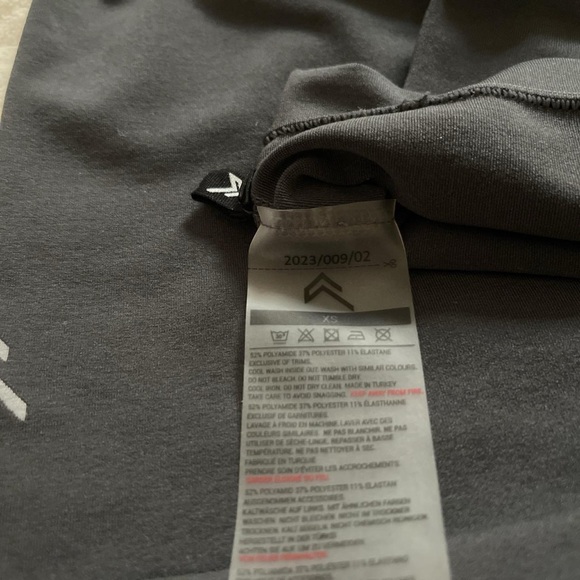 Oner Active Coal Cycling Shorts - Picture 3 of 3